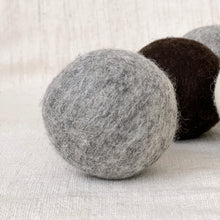 Load image into Gallery viewer, Wool Dryer Balls