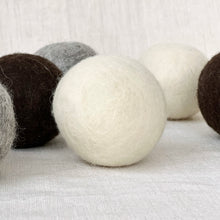 Load image into Gallery viewer, Wool Dryer Balls