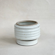 Load image into Gallery viewer, Speckled Planter
