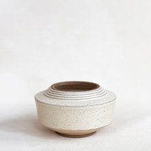 Load image into Gallery viewer, Ceramic Vase in Cream Speckle