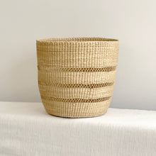 Load image into Gallery viewer, Lace Weave Bolga Bin