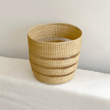 Load image into Gallery viewer, Lace Weave Bolga Bin