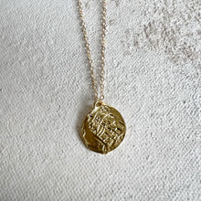 Load image into Gallery viewer, Medallion Necklace