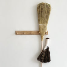Load image into Gallery viewer, Wing Hand Broom